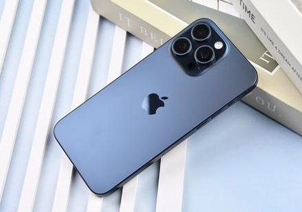 建始苹果维修点分享iPhone 15 Pro Max屏幕更换全新实操风险 